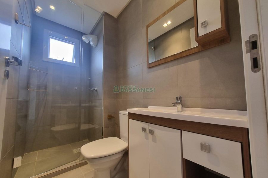 Apartamento com 62m², 2 dormitórios, 1 vaga, no bairro Panazzolo em Caxias do Sul para Alugar