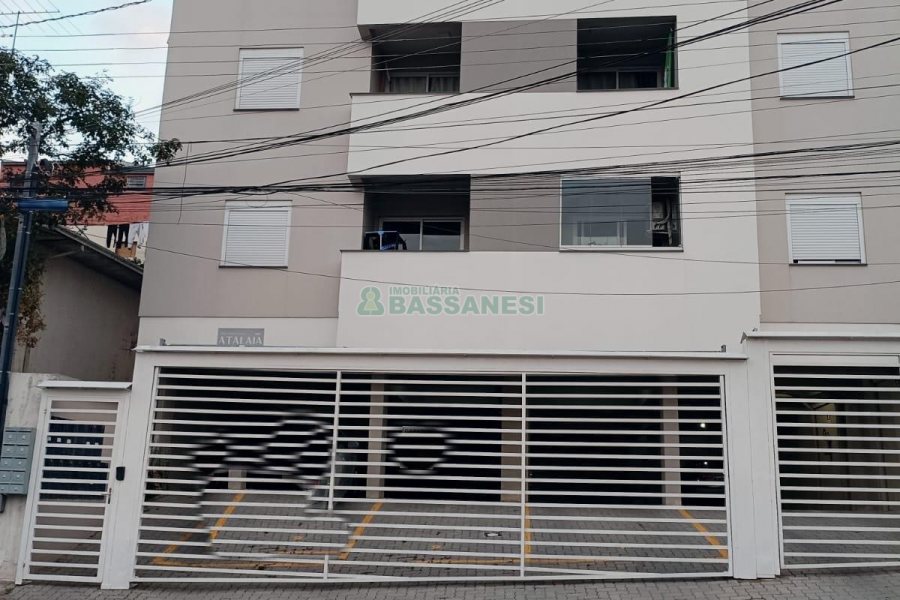 Apto Mobiliado com 56m², 2 dormitórios, 1 vaga, no bairro Presidente Vargas em Caxias do Sul para Alugar