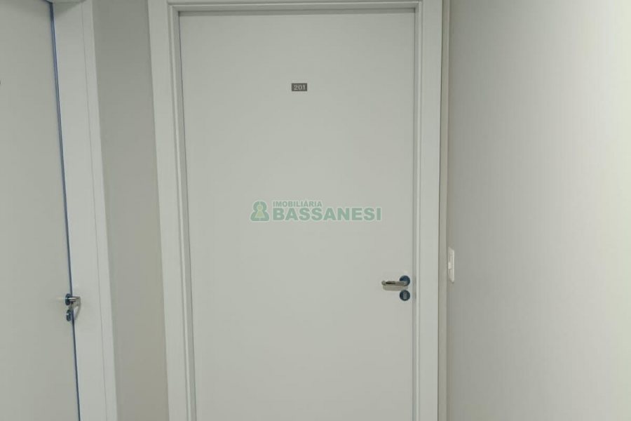 Apto Mobiliado com 56m², 2 dormitórios, 1 vaga, no bairro Presidente Vargas em Caxias do Sul para Alugar