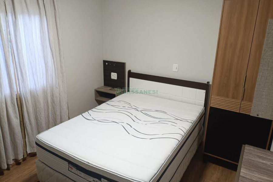 Apto Mobiliado com 56m², 2 dormitórios, 1 vaga, no bairro Presidente Vargas em Caxias do Sul para Alugar