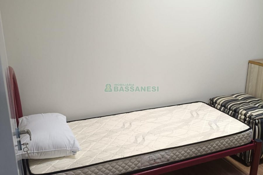 Apto Mobiliado com 56m², 2 dormitórios, 1 vaga, no bairro Presidente Vargas em Caxias do Sul para Alugar