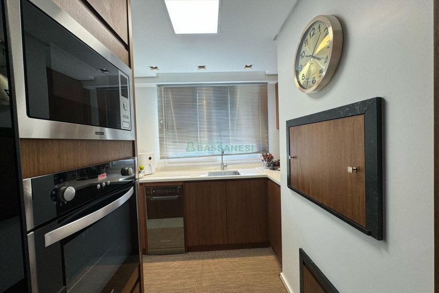 Apartamento com 161m², 3 dormitórios, 3 vagas, no bairro Exposição em Caxias do Sul para Comprar