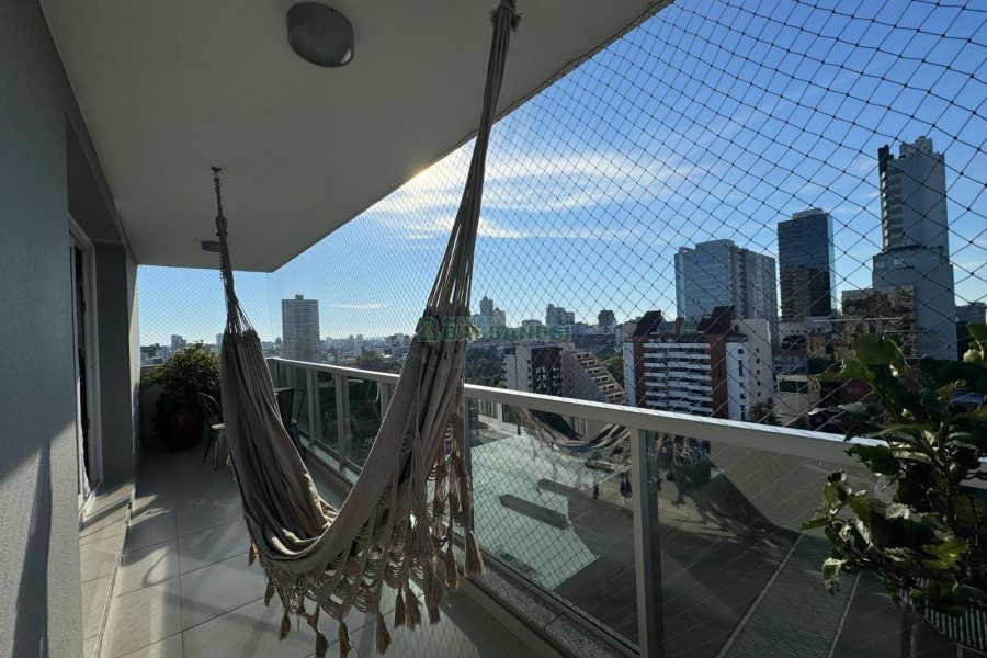 Apartamento com 161m², 3 dormitórios, 3 vagas, no bairro Exposição em Caxias do Sul para Comprar