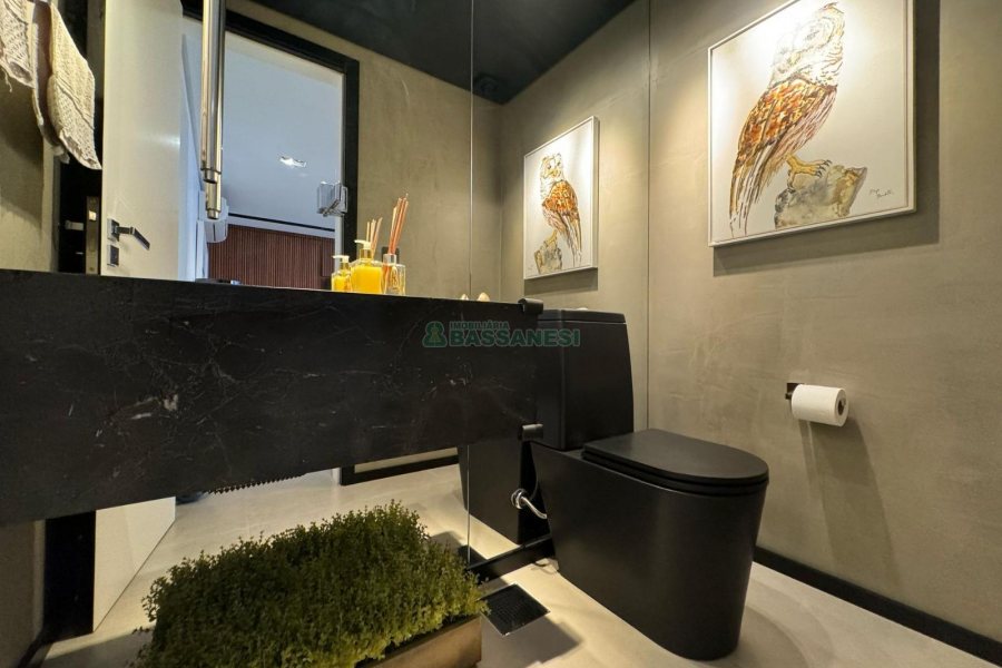 Apartamento com 161m², 3 dormitórios, 3 vagas, no bairro Exposição em Caxias do Sul para Comprar