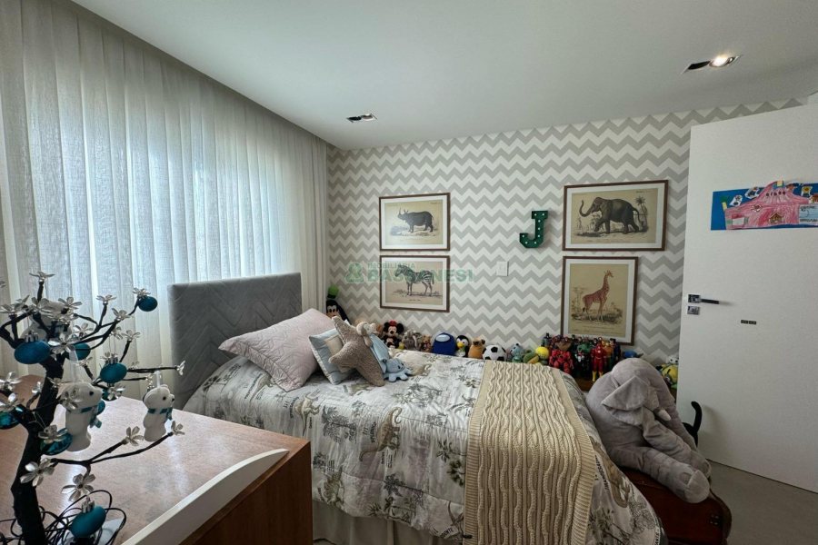 Apartamento com 161m², 3 dormitórios, 3 vagas, no bairro Exposição em Caxias do Sul para Comprar