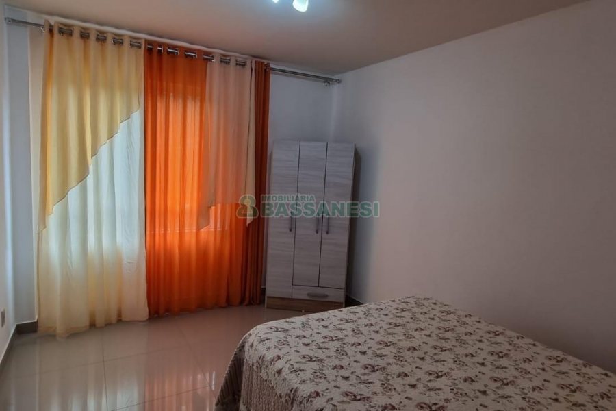 Apto Mobiliado com 71m², 2 dormitórios, 1 vaga, no bairro Lourdes em Caxias do Sul para Alugar ou Comprar