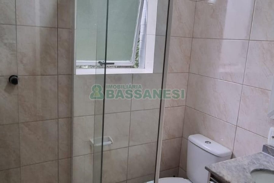 Apto Mobiliado com 71m², 2 dormitórios, 1 vaga, no bairro Lourdes em Caxias do Sul para Alugar ou Comprar