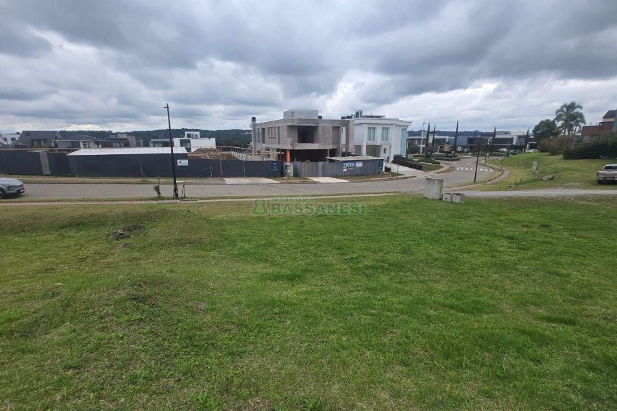 Terreno, no bairro Nossa Senhora da Saúde em Caxias do Sul para Comprar