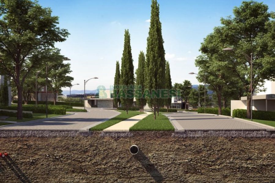 Terreno, no bairro Nossa Senhora da Saúde em Caxias do Sul para Comprar