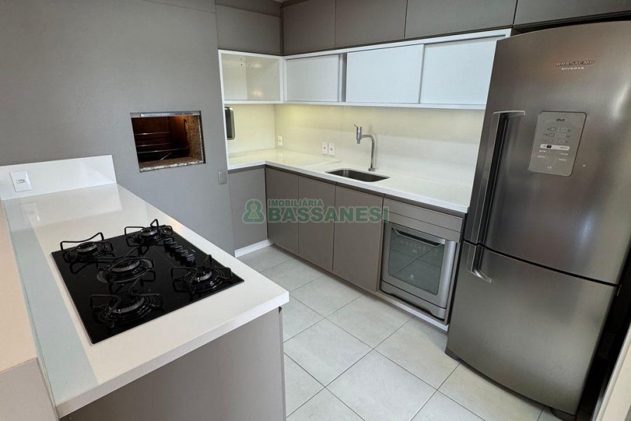 Apartamento com 125m², 3 dormitórios, 3 vagas, no bairro São Leopoldo em Caxias do Sul para Comprar