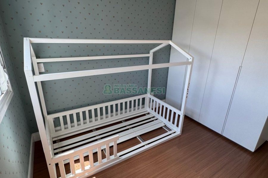Apartamento com 125m², 3 dormitórios, 3 vagas, no bairro São Leopoldo em Caxias do Sul para Comprar