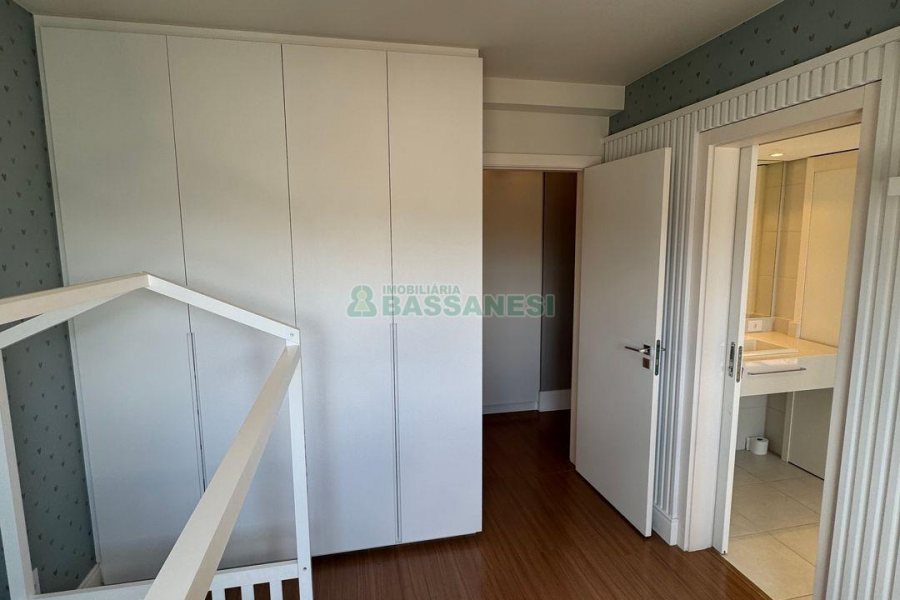 Apartamento com 125m², 3 dormitórios, 3 vagas, no bairro São Leopoldo em Caxias do Sul para Comprar