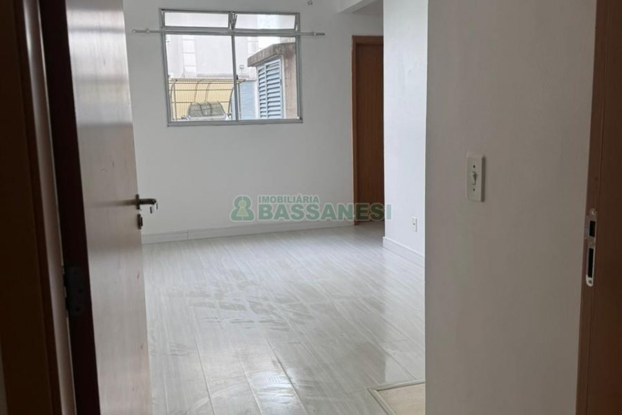 Apartamento com 45m², 2 dormitórios, 1 vaga, no bairro Bela Vista em Caxias do Sul para Alugar