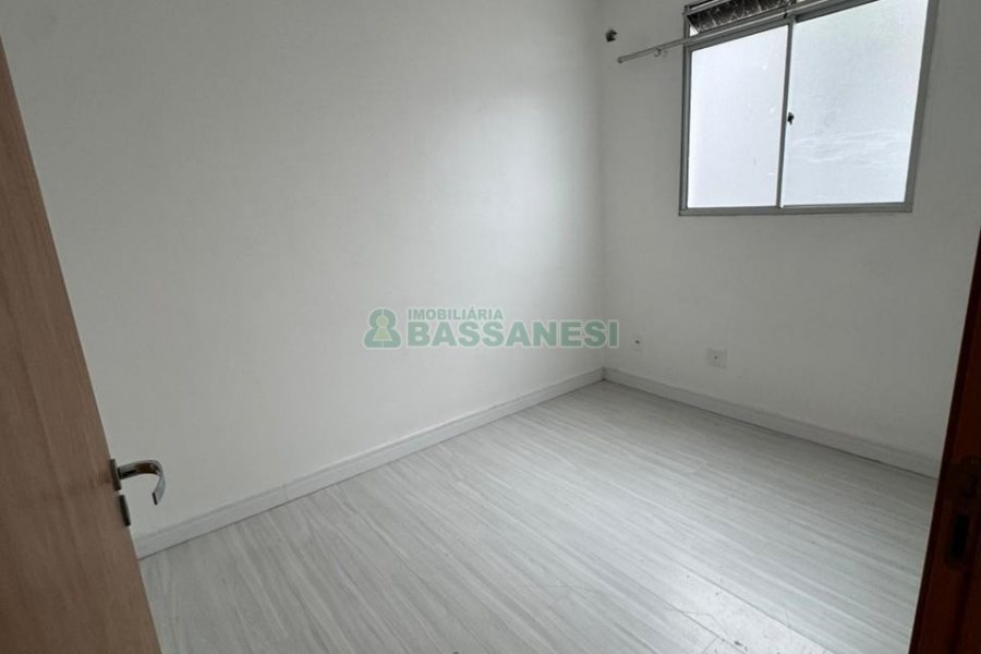 Apartamento com 45m², 2 dormitórios, 1 vaga, no bairro Bela Vista em Caxias do Sul para Alugar