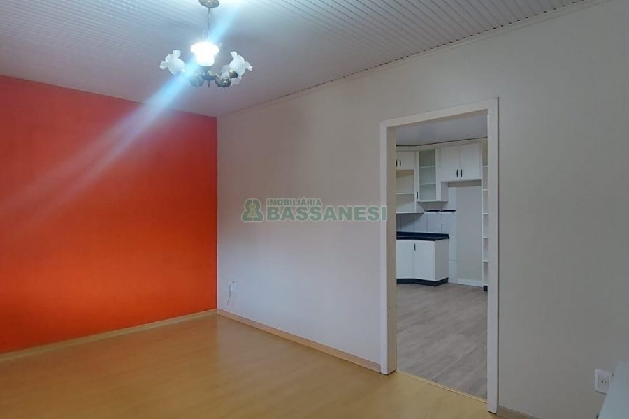 Casa com 216m², 3 dormitórios, 4 vagas, no bairro Nossa Senhora de Fátima em Caxias do Sul para Alugar
