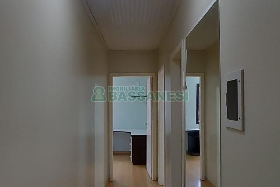 Casa com 216m², 3 dormitórios, 4 vagas, no bairro Nossa Senhora de Fátima em Caxias do Sul para Alugar
