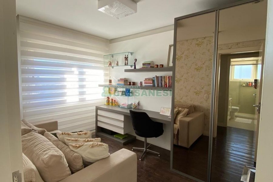 Apartamento com 107m², 2 dormitórios, 1 vaga, no bairro Madureira em Caxias do Sul para Comprar