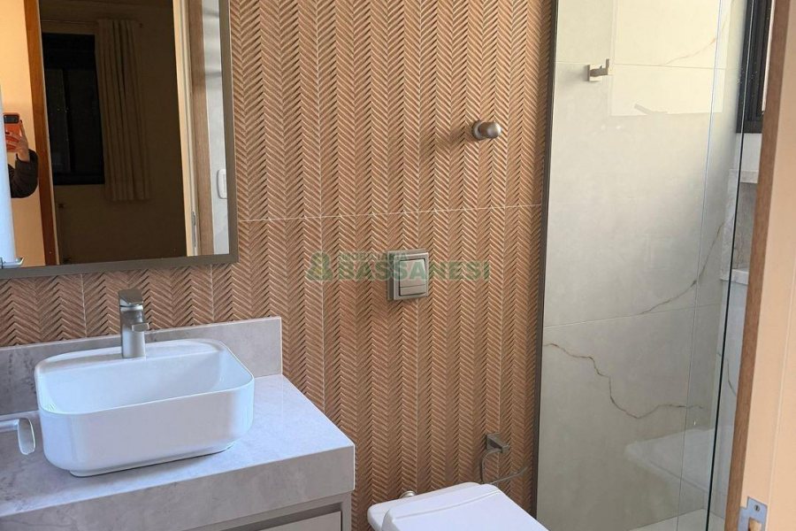 Apartamento com 122m², 3 dormitórios, 2 vagas, no bairro São Pelegrino em Caxias do Sul para Comprar