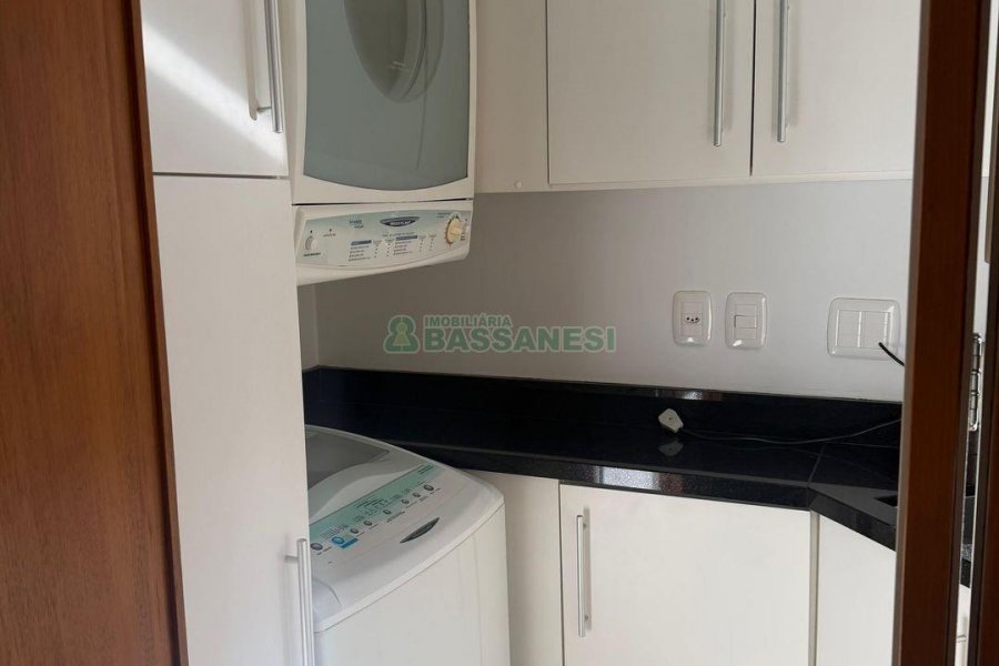 Apartamento com 122m², 3 dormitórios, 2 vagas, no bairro São Pelegrino em Caxias do Sul para Comprar