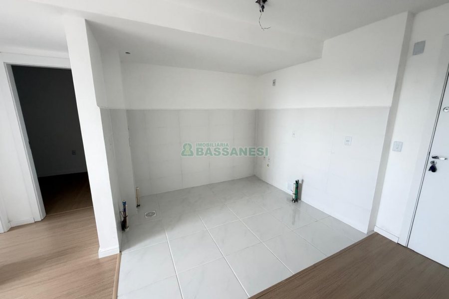Apartamento com 51m², 2 dormitórios, 1 vaga, no bairro Nossa Senhora de Fátima em Caxias do Sul para Comprar