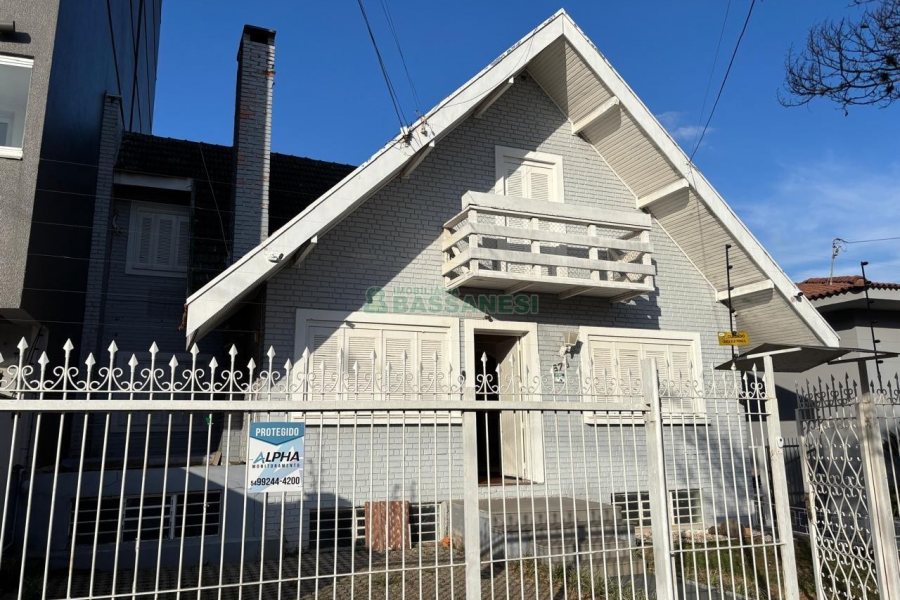 Casa com 430m², 3 dormitórios, 3 vagas, no bairro Jardim América em Caxias do Sul para Alugar