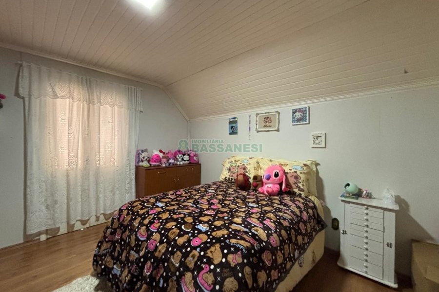 Casa com 430m², 3 dormitórios, 3 vagas, no bairro Jardim América em Caxias do Sul para Alugar