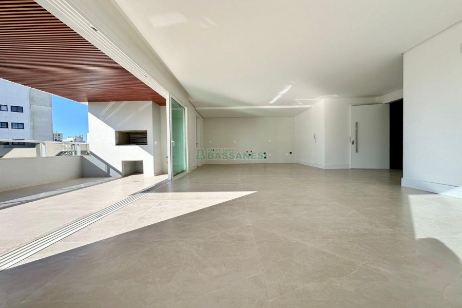 Apartamento com 171m², 3 dormitórios, 3 vagas, no bairro Exposição em Caxias do Sul para Comprar