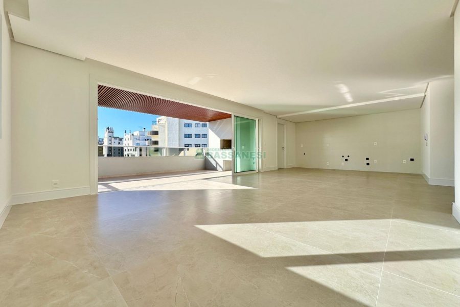 Apartamento com 171m², 3 dormitórios, 3 vagas, no bairro Exposição em Caxias do Sul para Comprar