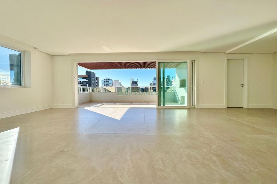 Apartamento com 171m², 3 dormitórios, 3 vagas, no bairro Exposição em Caxias do Sul para Comprar