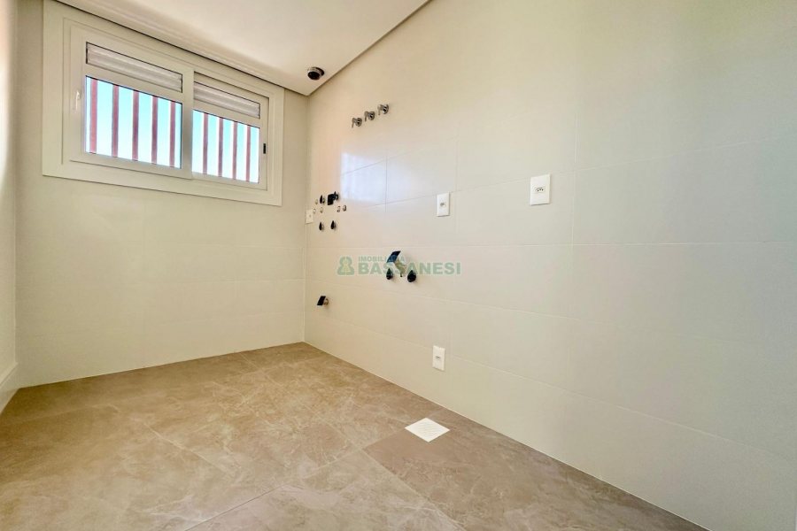 Apartamento com 171m², 3 dormitórios, 3 vagas, no bairro Exposição em Caxias do Sul para Comprar