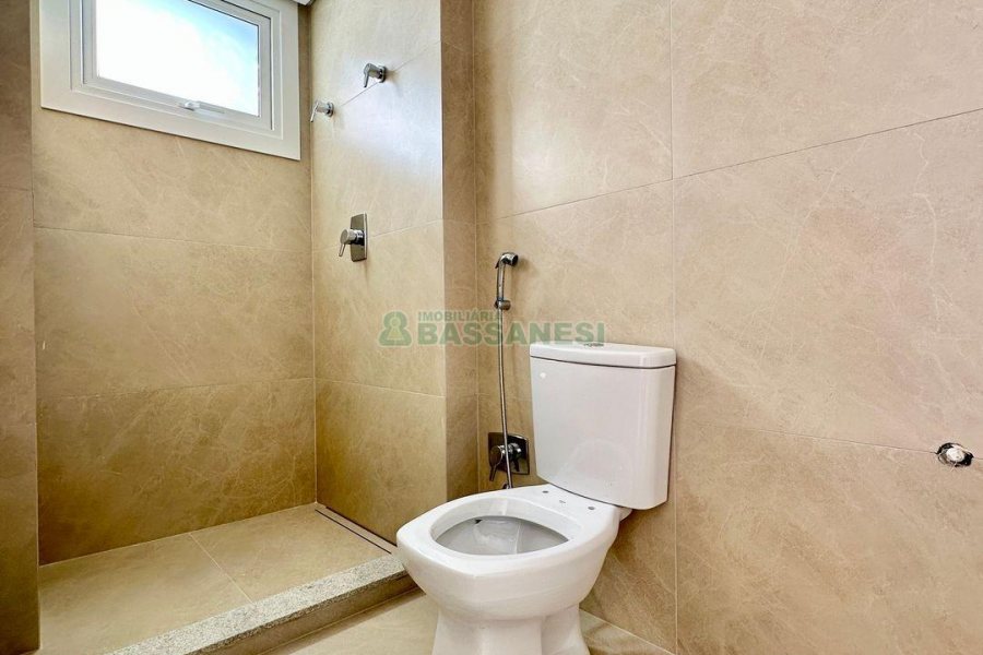 Apartamento com 171m², 3 dormitórios, 3 vagas, no bairro Exposição em Caxias do Sul para Comprar
