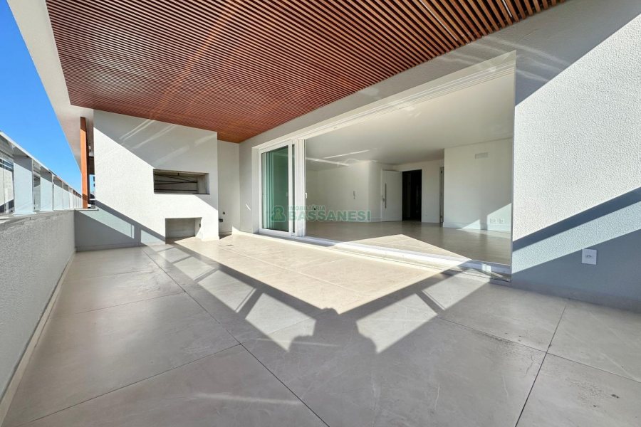 Apartamento com 171m², 3 dormitórios, 3 vagas, no bairro Exposição em Caxias do Sul para Comprar