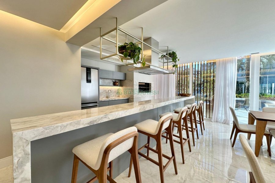 Apartamento com 171m², 3 dormitórios, 3 vagas, no bairro Exposição em Caxias do Sul para Comprar
