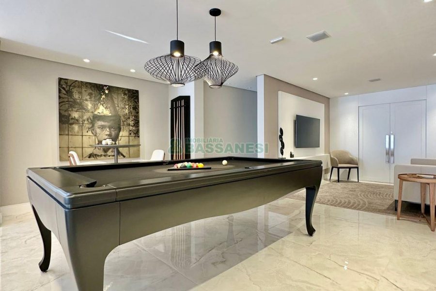 Apartamento com 171m², 3 dormitórios, 3 vagas, no bairro Exposição em Caxias do Sul para Comprar