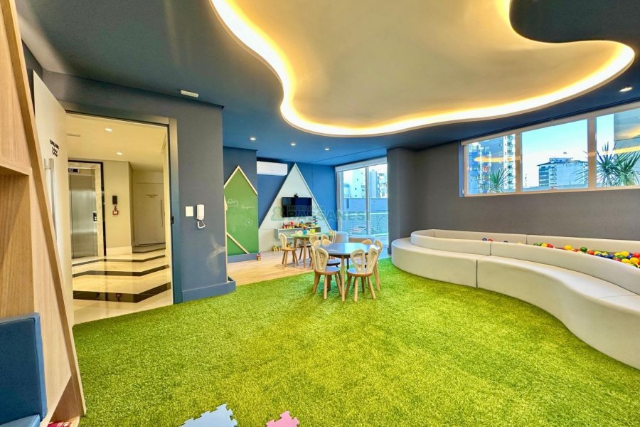 Apartamento com 171m², 3 dormitórios, 3 vagas, no bairro Exposição em Caxias do Sul para Comprar