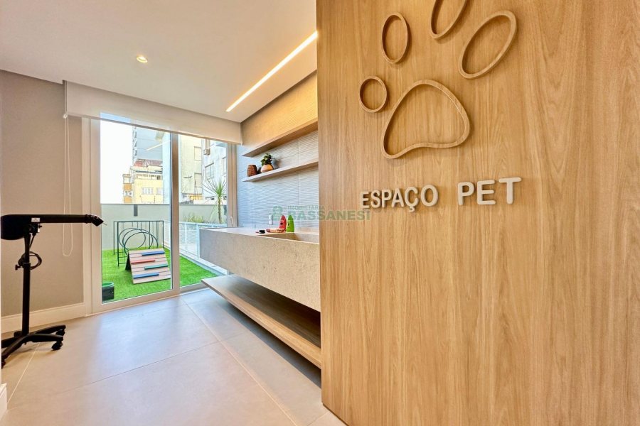 Apartamento com 171m², 3 dormitórios, 3 vagas, no bairro Exposição em Caxias do Sul para Comprar