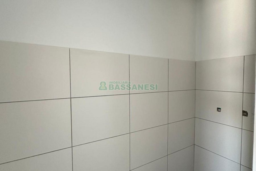 Apartamento com 40m², 1 dormitório, 1 vaga, no bairro Lourdes em Caxias do Sul para Comprar