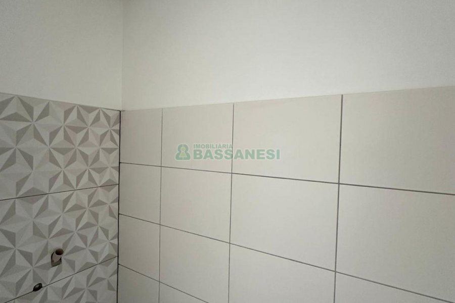 Apartamento com 40m², 1 dormitório, 1 vaga, no bairro Lourdes em Caxias do Sul para Comprar