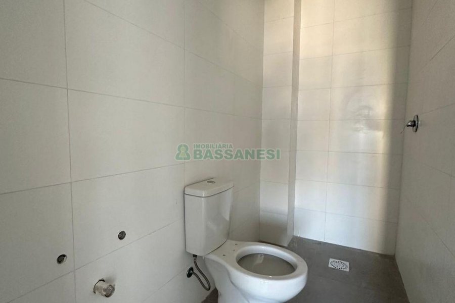 Apartamento com 40m², 1 dormitório, 1 vaga, no bairro Lourdes em Caxias do Sul para Comprar