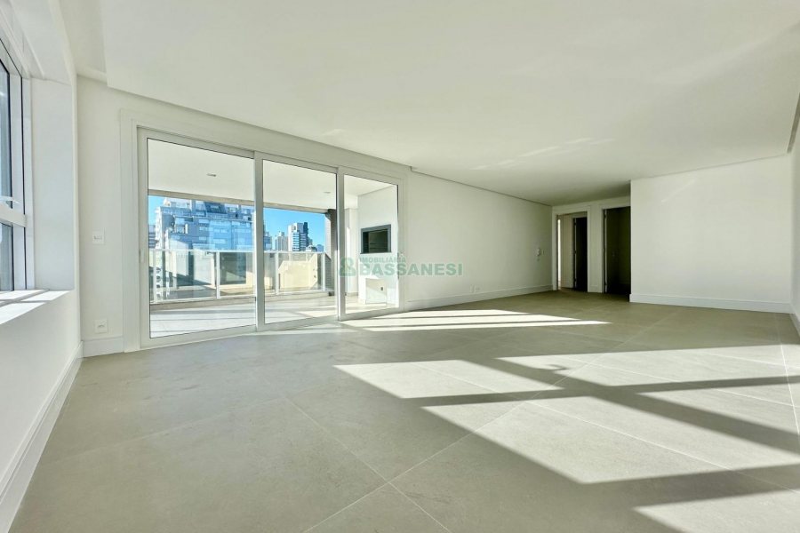 Apartamento com 155m², 3 dormitórios, 3 vagas, no bairro Panazzolo em Caxias do Sul para Comprar