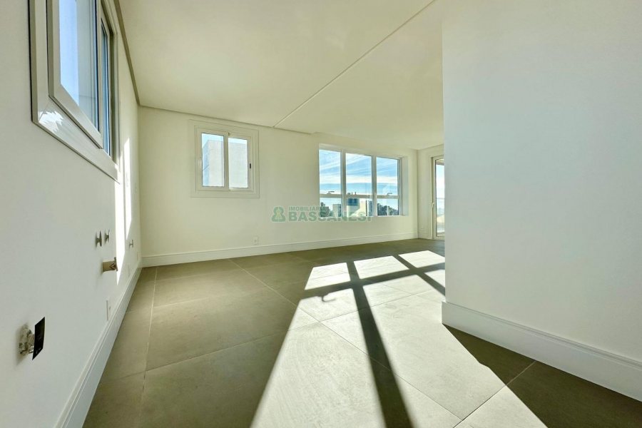Apartamento com 155m², 3 dormitórios, 3 vagas, no bairro Panazzolo em Caxias do Sul para Comprar