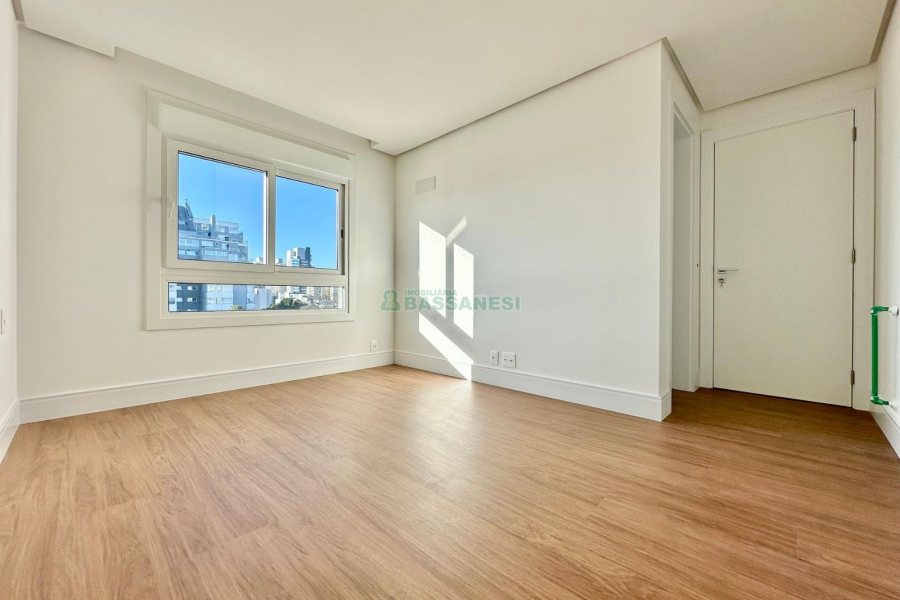 Apartamento com 155m², 3 dormitórios, 3 vagas, no bairro Panazzolo em Caxias do Sul para Comprar