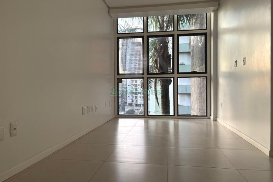 Sala com 52m², no bairro Centro em Caxias do Sul para Alugar