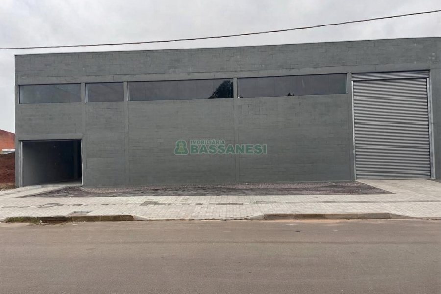Pavilhão com 720m², no bairro Sanvitto em Caxias do Sul para Alugar