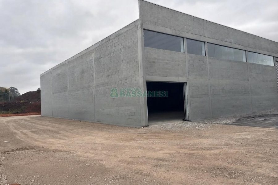 Pavilhão com 720m², no bairro Sanvitto em Caxias do Sul para Alugar