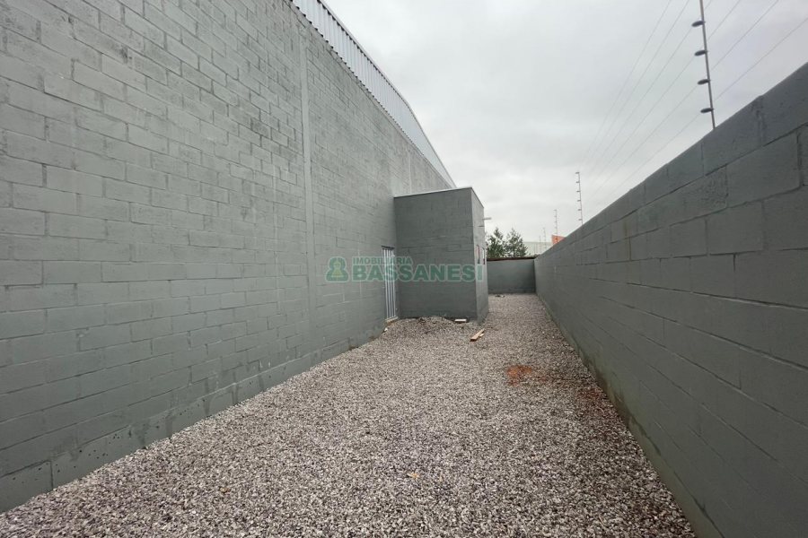 Pavilhão com 720m², no bairro Sanvitto em Caxias do Sul para Alugar