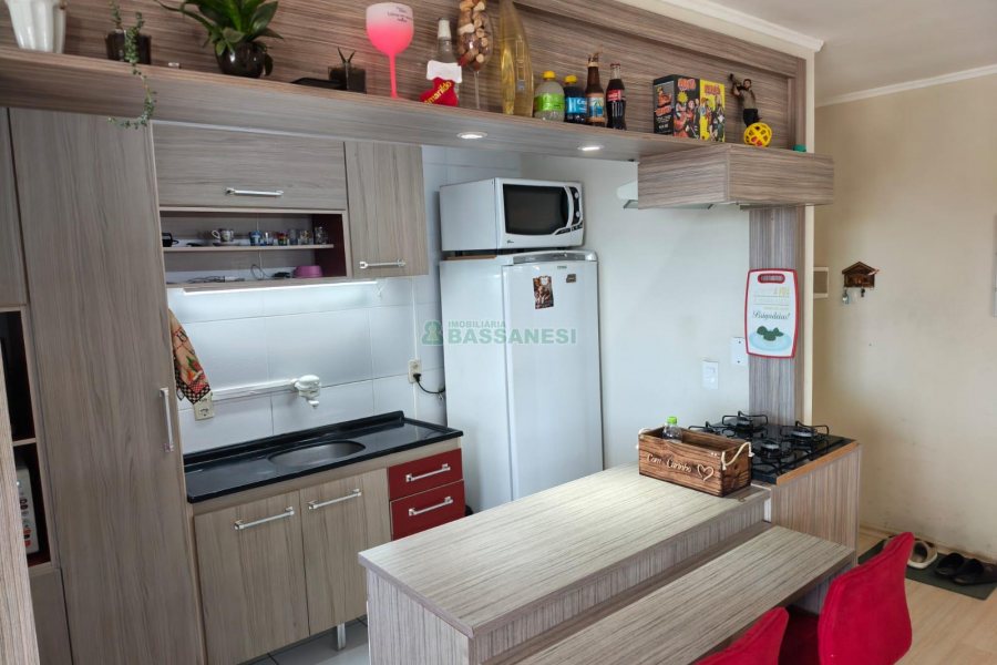 Apartamento com 56m², 2 dormitórios, 1 vaga, no bairro Salgado Filho em Caxias do Sul para Comprar
