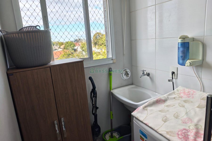 Apartamento com 56m², 2 dormitórios, 1 vaga, no bairro Salgado Filho em Caxias do Sul para Comprar