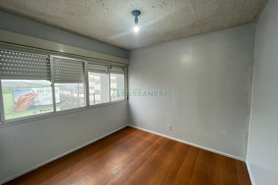 Apartamento com 60m², 2 dormitórios, 1 vaga, no bairro São Pelegrino em Caxias do Sul para Comprar