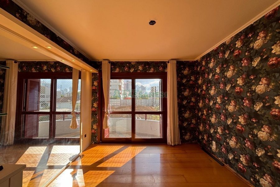 Apartamento com 145m², 3 dormitórios, 2 vagas, no bairro Panazzolo em Caxias do Sul para Alugar